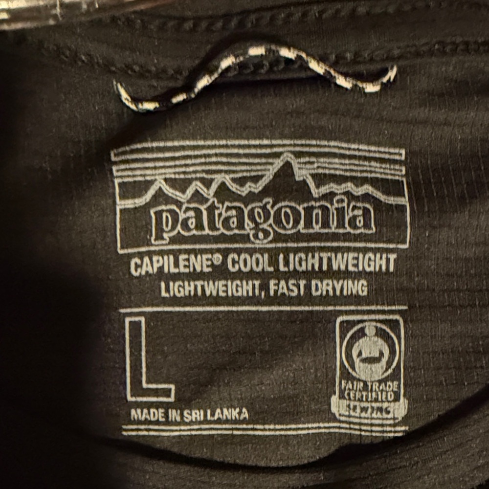 EUC Patagonia Men's Black Capilene Cool Tee Large t-shirt - Picture 3 of 6